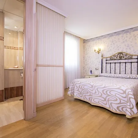 Hotel Julia 2*