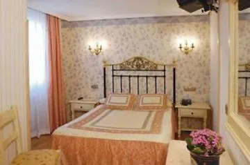 Julia 2* Aranda de Duero